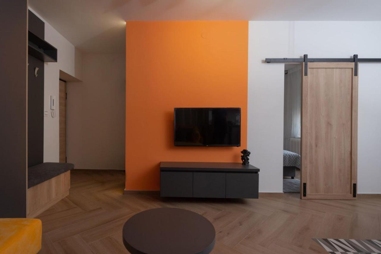 Republic Square Apartment - With Garage Novi Sad Exterior photo