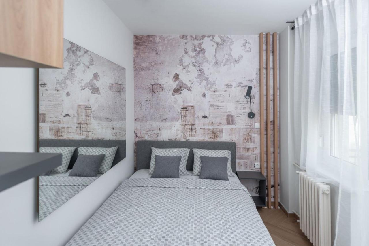 Republic Square Apartment - With Garage Novi Sad Exterior photo